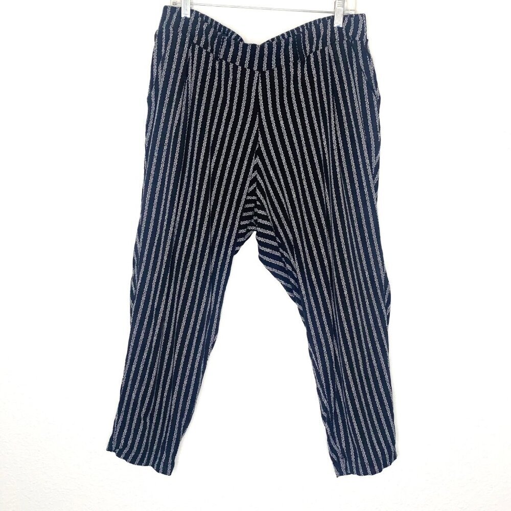 torrid Navy Blue & White Striped Cropped Pants